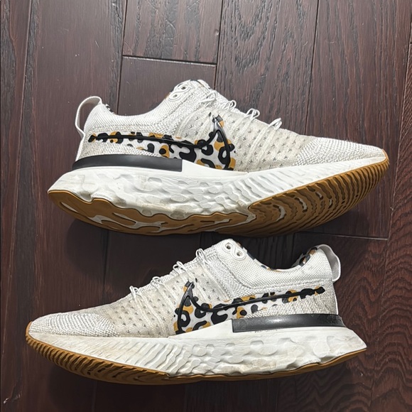 Nike Infinity W 7.5 Animal Print Athletic Shoes - Picture 6 of 11